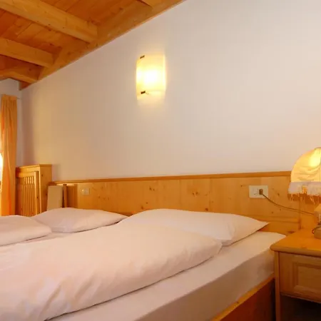 Rose Wenzer Hotel